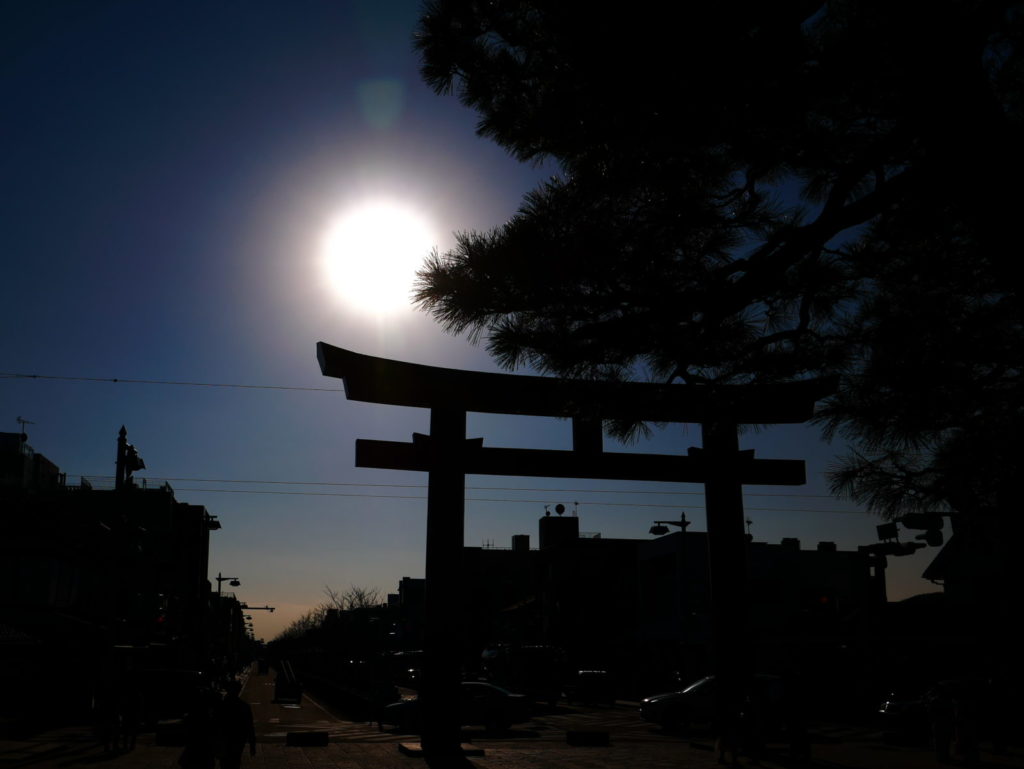 LEICA 12-60mm | 作例 | 鶴岡八幡宮 鳥居