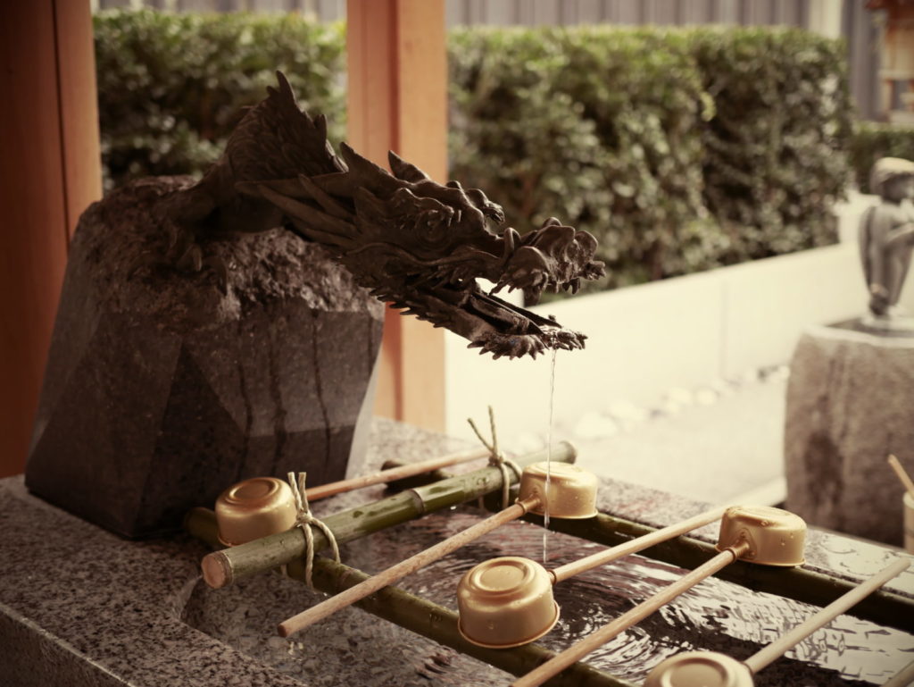 水天宮 手水舎 | 作例 | OLYMPUS 25mm/F1.8