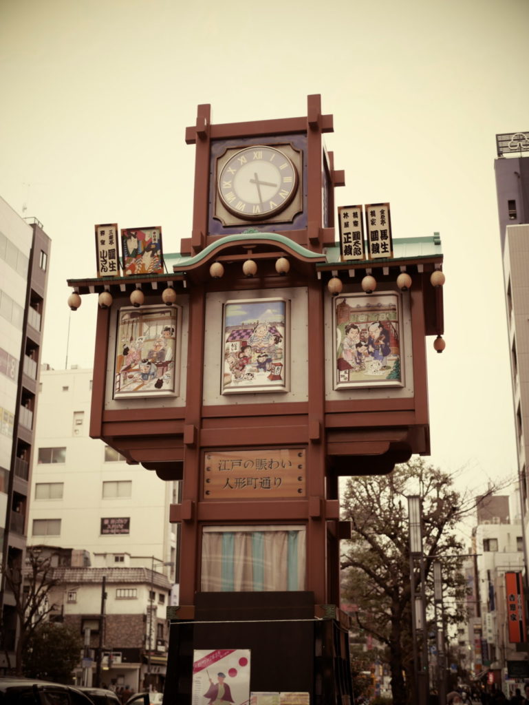 人形町通りの時計台 | 作例 | OLYMPUS 25mm/F1.8