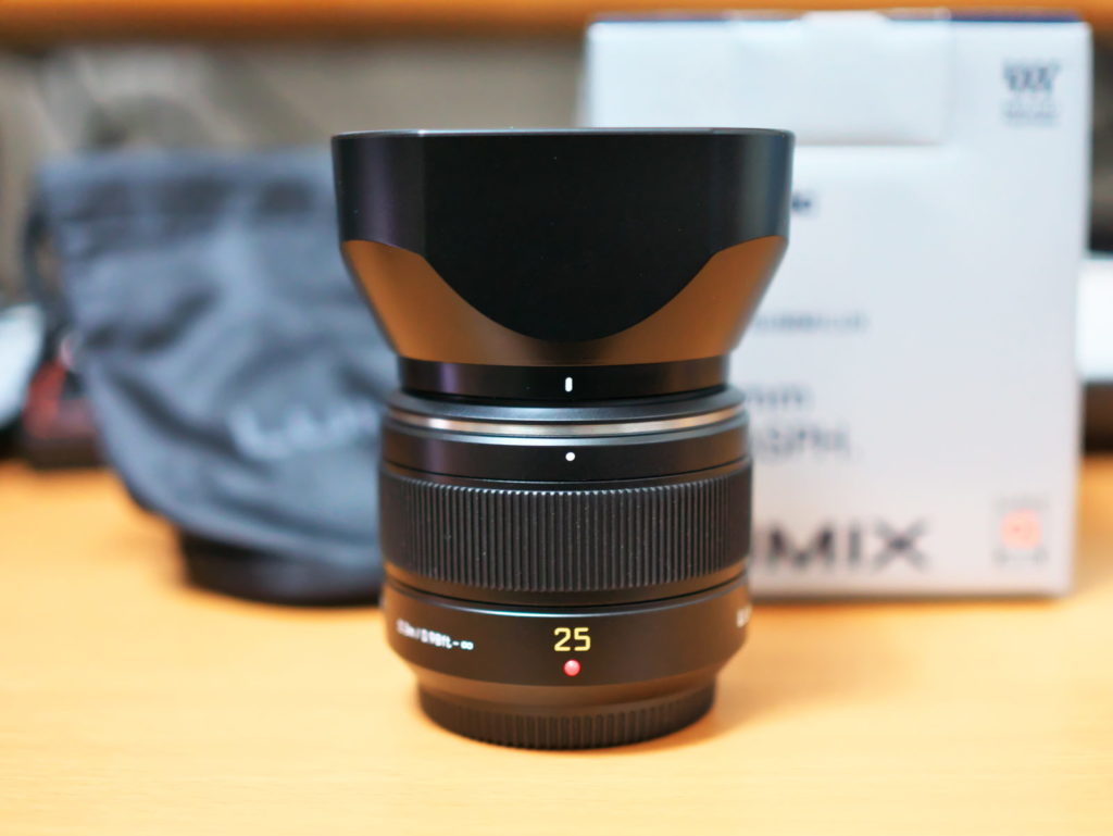 LEICA 25mm/F1.4 フード装着