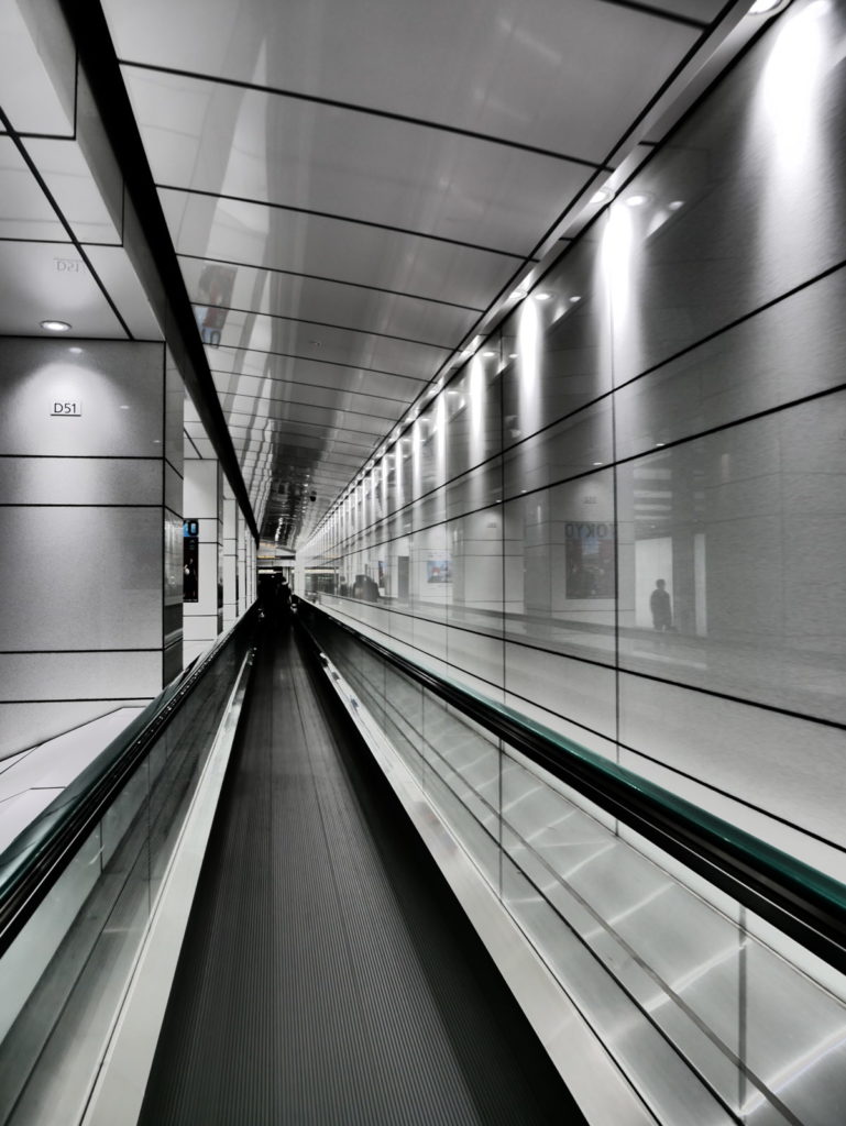LUMIX 12-35mm | 作例 | Moving Sidewalk